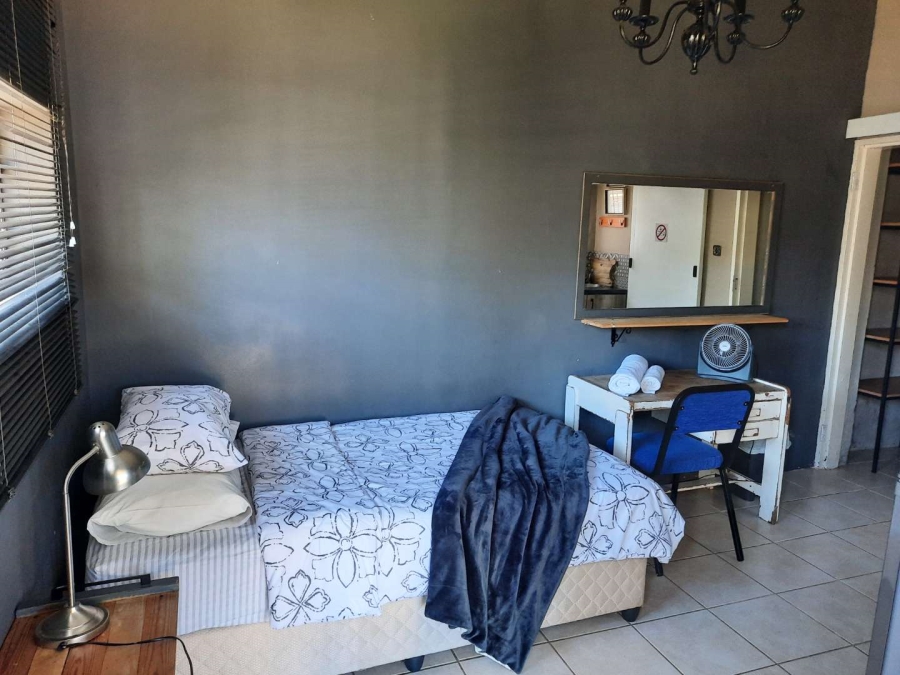 8 Bedroom Property for Sale in Summerstrand Eastern Cape